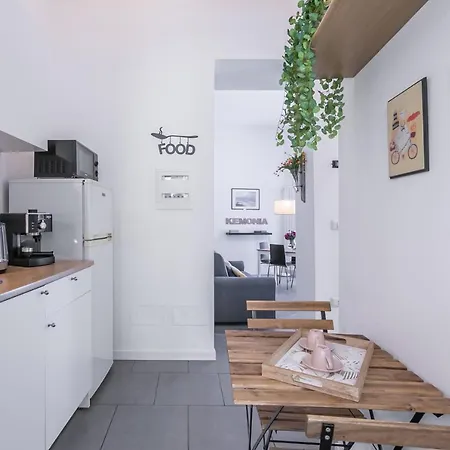Kemonia Apartment *